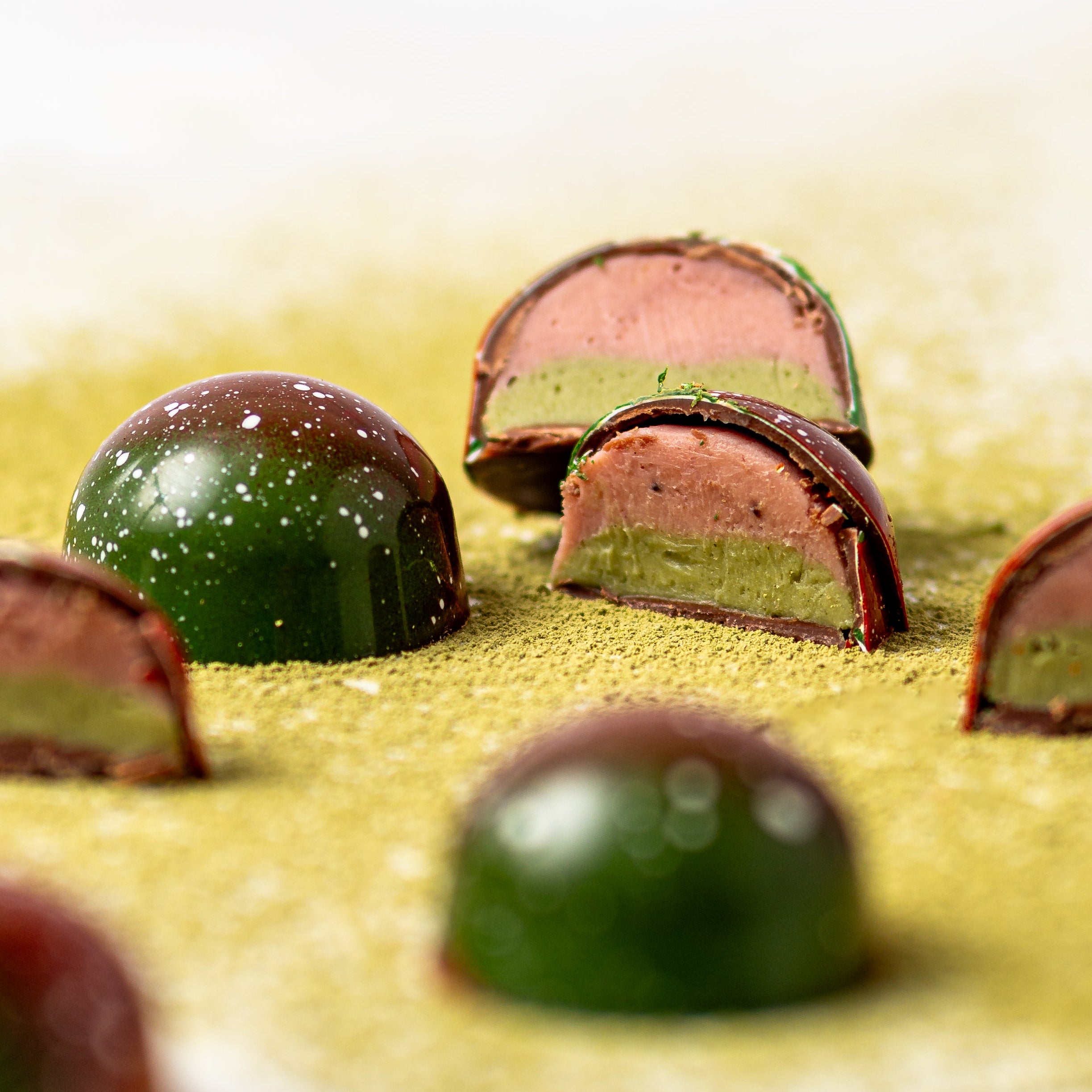 Matcha Strawberry Praline (Box of 4) – Mozimo Hand Crafted Chocolates